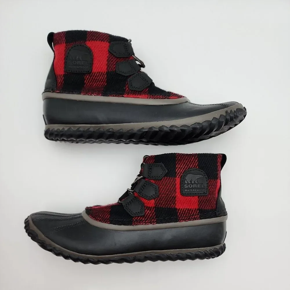 Sorel Womens Black‎ and Red Out and About Waterproof Buffalo Plaid Boots Size 8